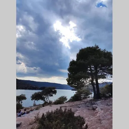 Hébergement de vacances Maison Avec Terrasse 3min Du Lac Esparron/verdon Esparron-de-Verdon